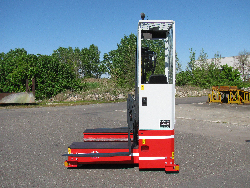 VNA sideloading forklift